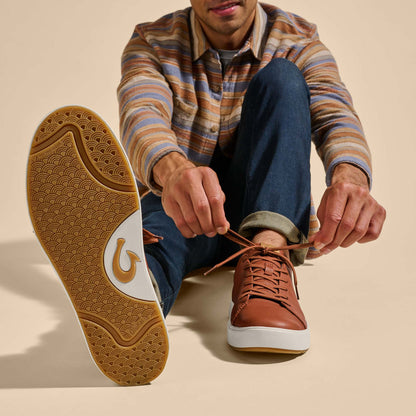 OluKai Sale | Lae‘ahi Lī ‘Ili Men's Leather Sneakers - Kukui Brown
