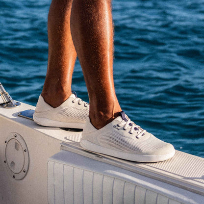 OluKai Signature | Moku Pae - White Sand / Trench Blue