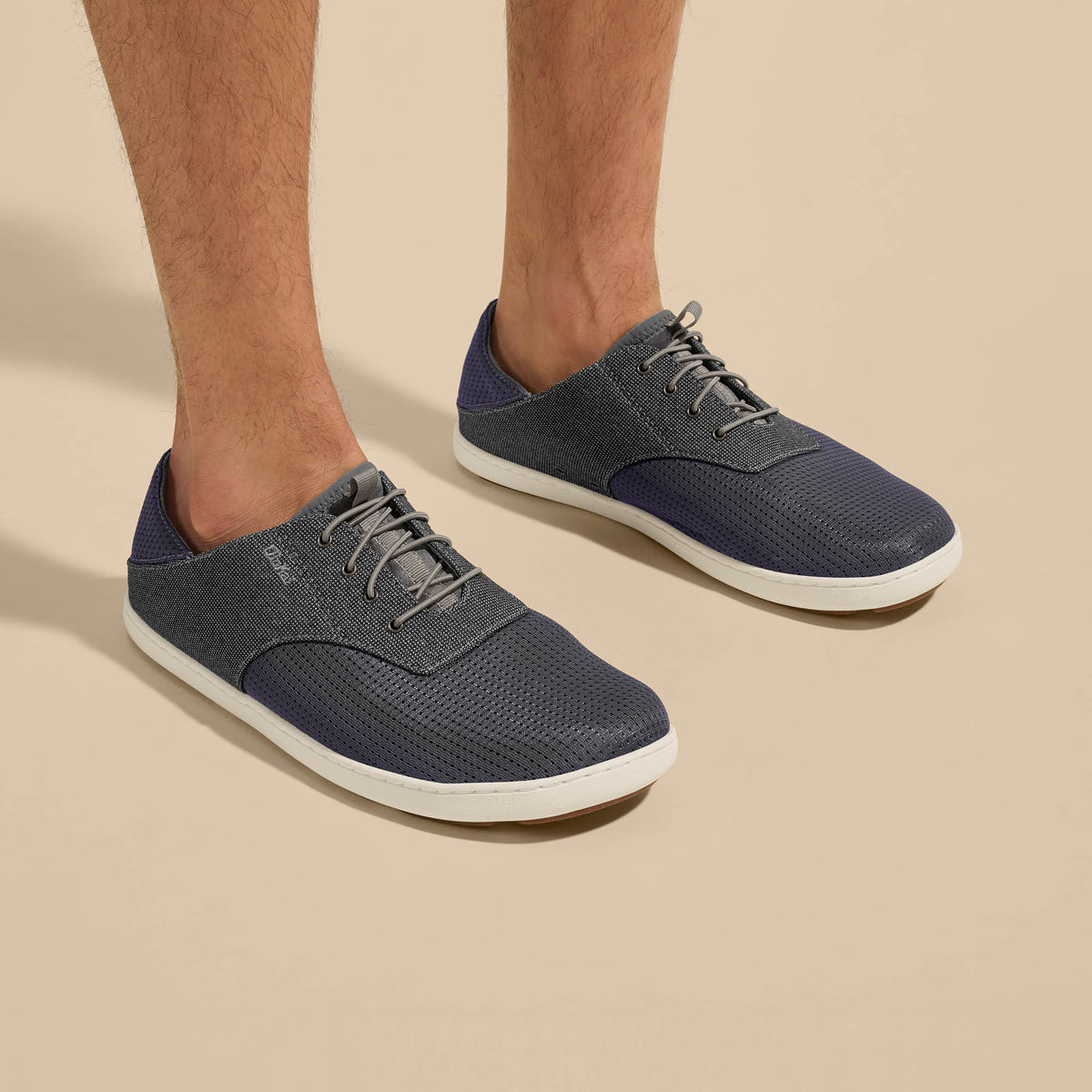 OluKai Deals | Nohea Moku Men's Boat Shoes - Charcoal / Clay