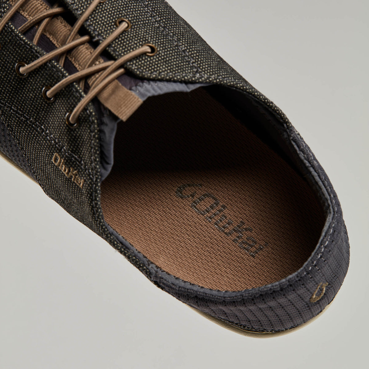OluKai Deals | Nohea Moku Men's Boat Shoes - Charcoal / Clay
