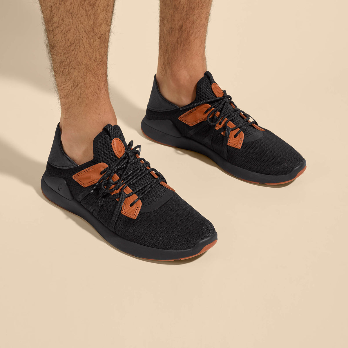 OluKai Top Pick | Mio Lī Men's Athletic Shoes - Lava Rock