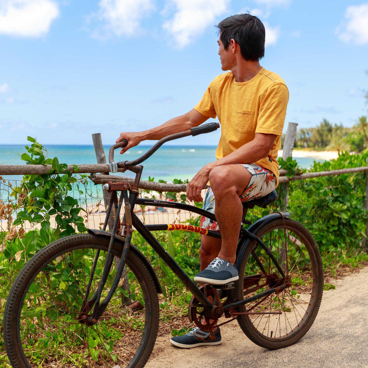 OluKai Recommended | Nohea Moku Men's Boat Shoes - Dark Shadow