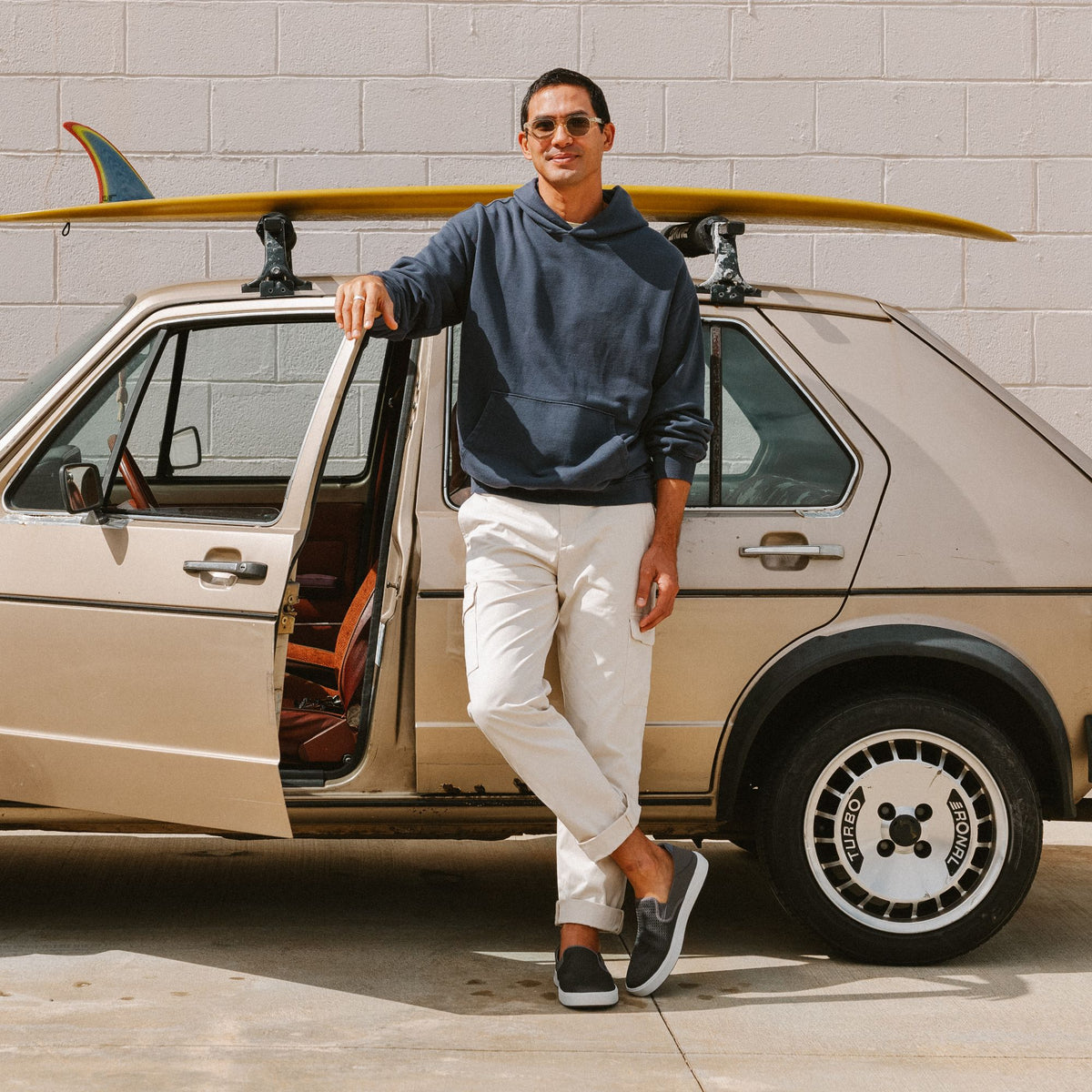 OluKai Essential | Lae‘ahi Men's Slip-On Sneakers - Pavement