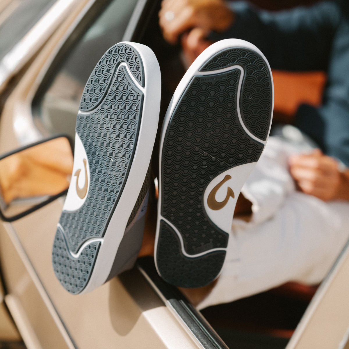OluKai Essential | Lae‘ahi Men's Slip-On Sneakers - Pavement