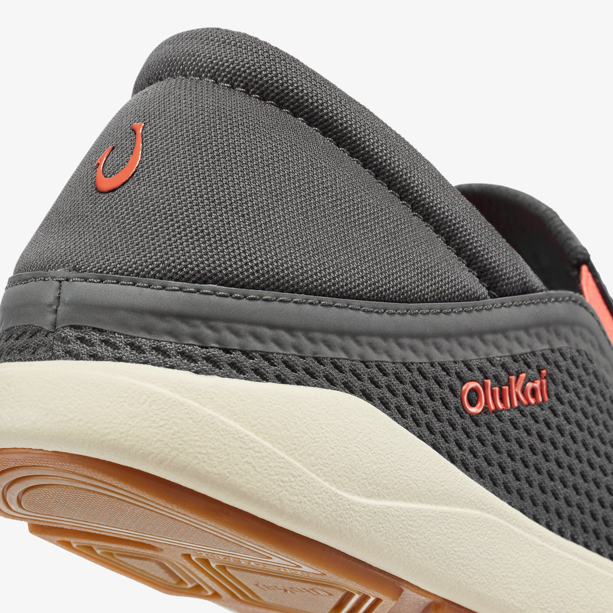 OluKai Trending | Moku Slip-on - Island Salt / Koi