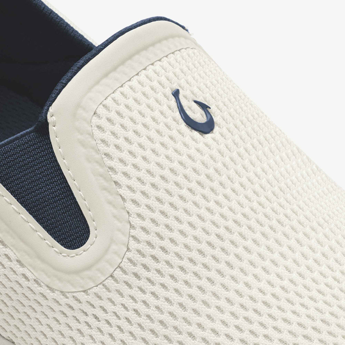 OluKai Signature | Moku Slip-on - White Sand / Trench Blue