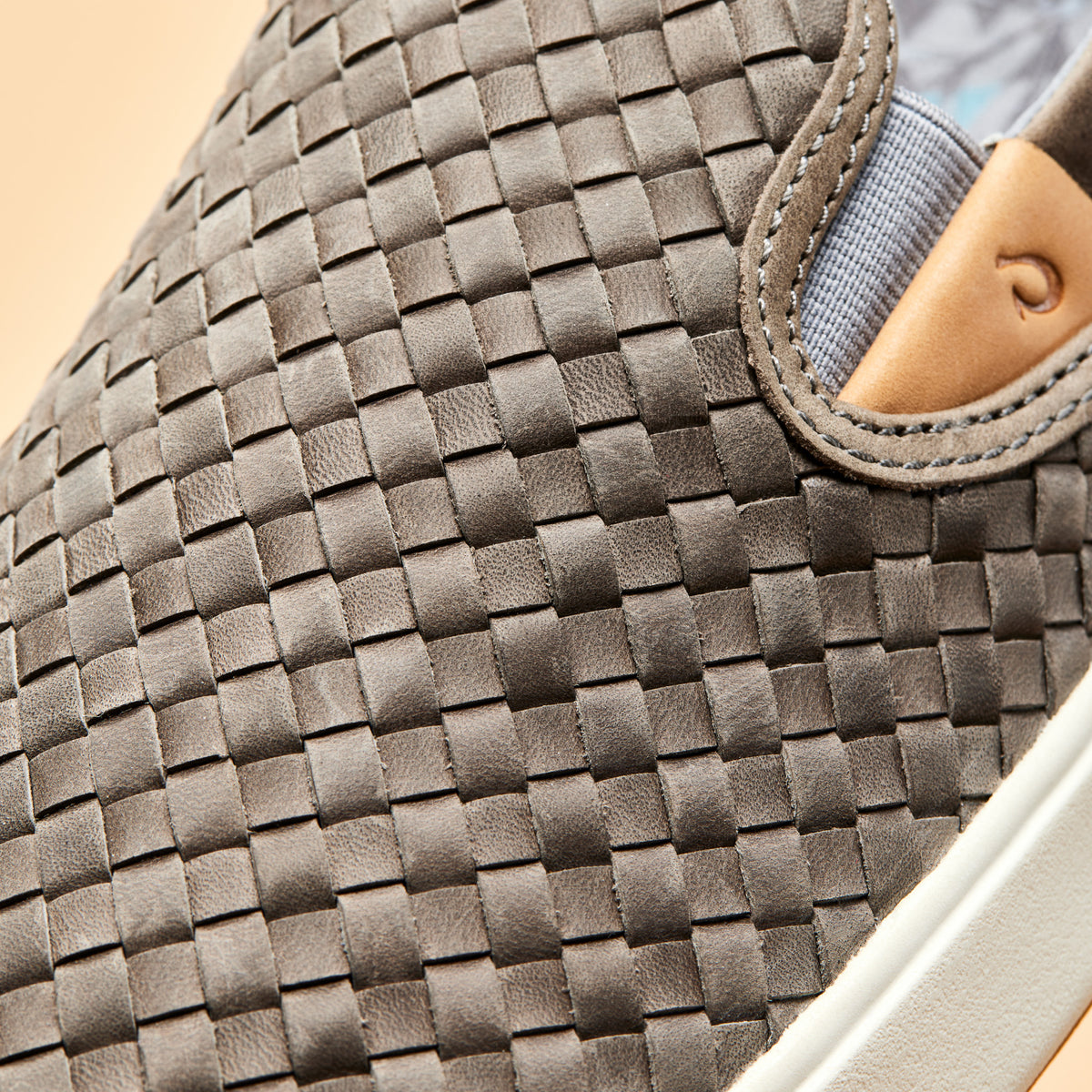 OluKai Hot Sale | Lae‘ahi Lauhala Men's Leather Slip-On Sneakers - Ash