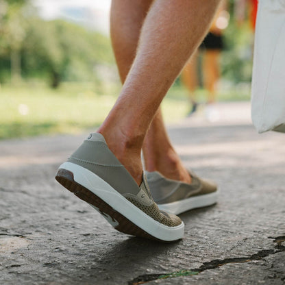 OluKai Special Offer | Lae‘ahi Men's Slip-On Sneakers - Clay