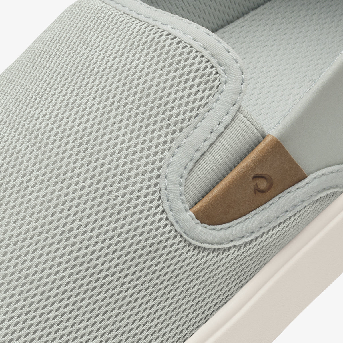 OluKai Recommended | Lae'ahi Nui - Cloud Grey / Tan