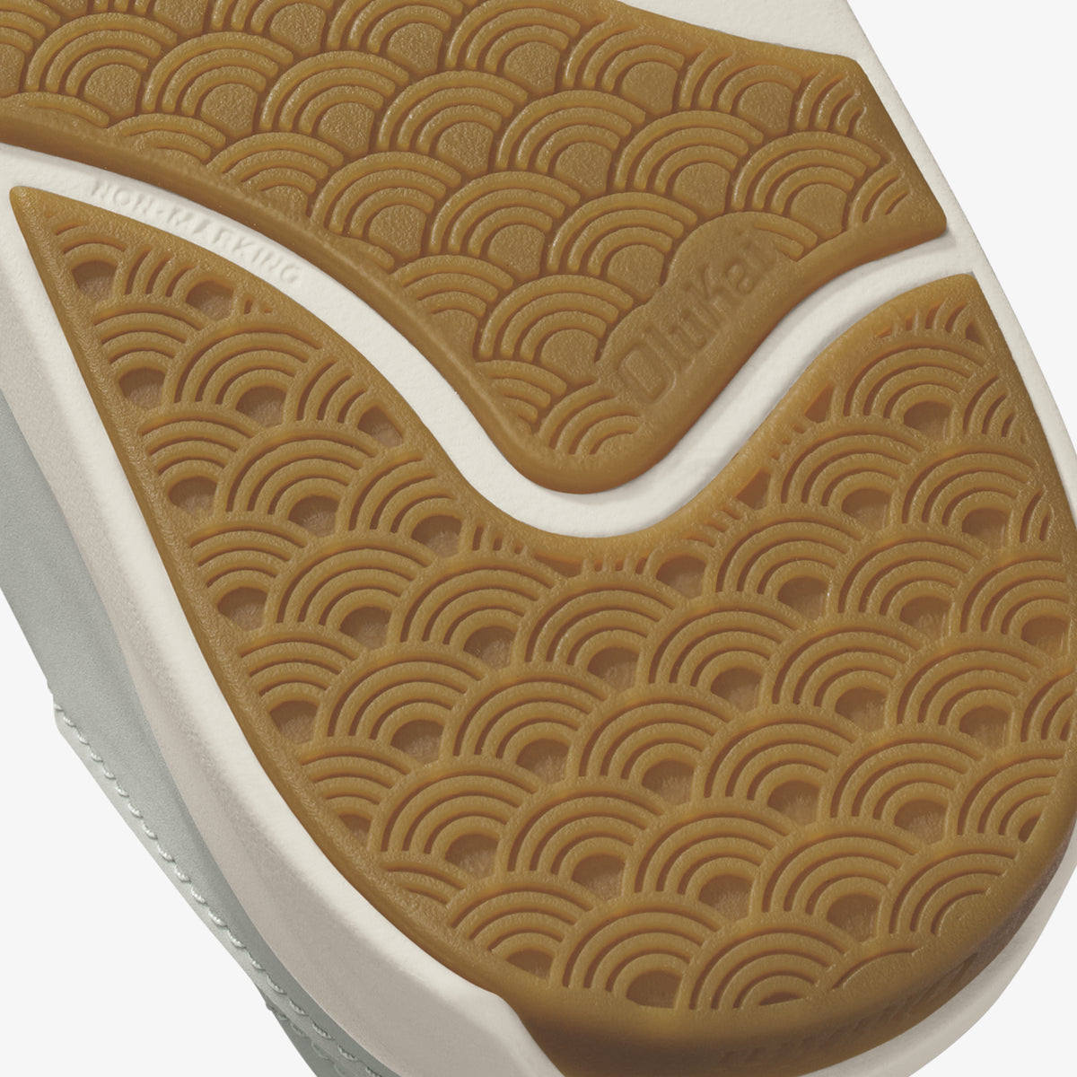 OluKai Recommended | Lae'ahi Nui - Cloud Grey / Tan