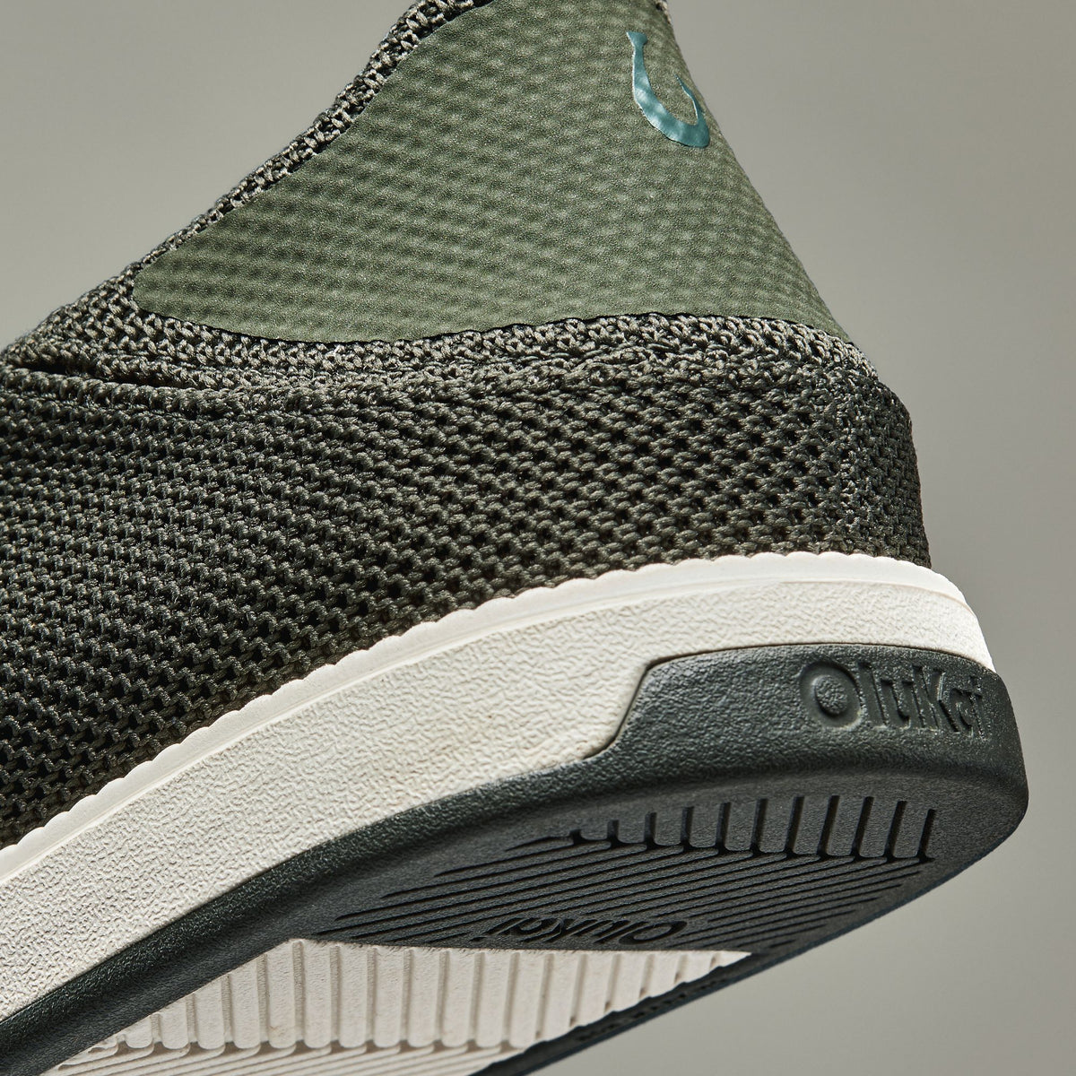 OluKai Deals | Kākaha Mesh Men‘s Slip-On Shoes - Nori
