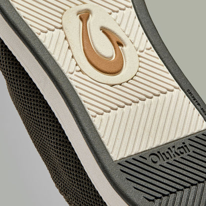 OluKai Deals | Kākaha Mesh Men‘s Slip-On Shoes - Nori