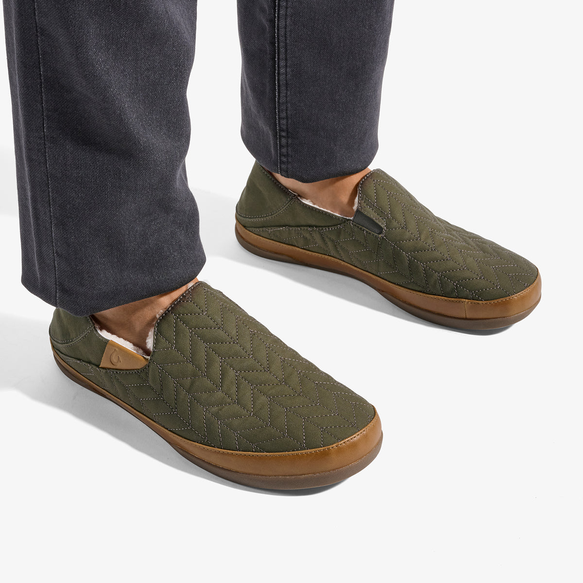 OluKai Trusted | Hanohano Men’s Waxed Canvas Slippers - Husk