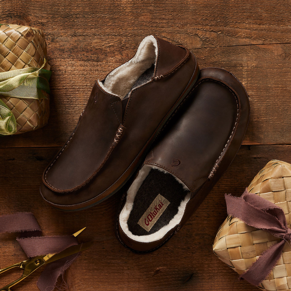 OluKai Recommended | Moloā Men's Nubuck Leather Slippers - Dark Wood