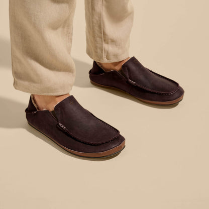 OluKai Recommended | Moloā Men's Nubuck Leather Slippers - Dark Wood