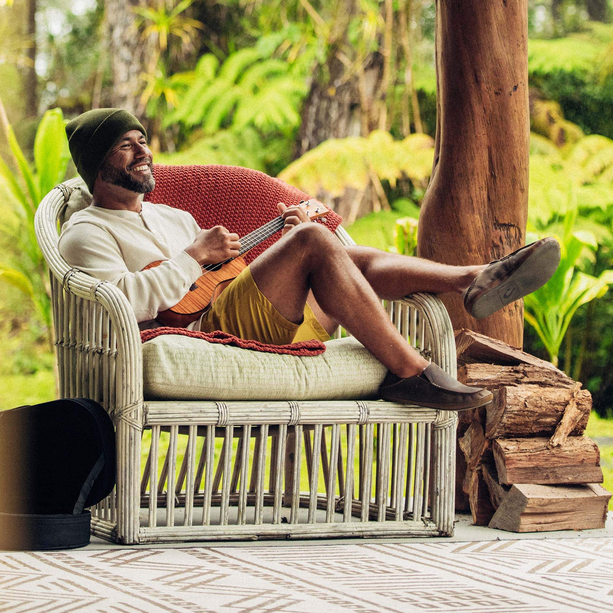 OluKai Recommended | Moloā Men's Nubuck Leather Slippers - Dark Wood