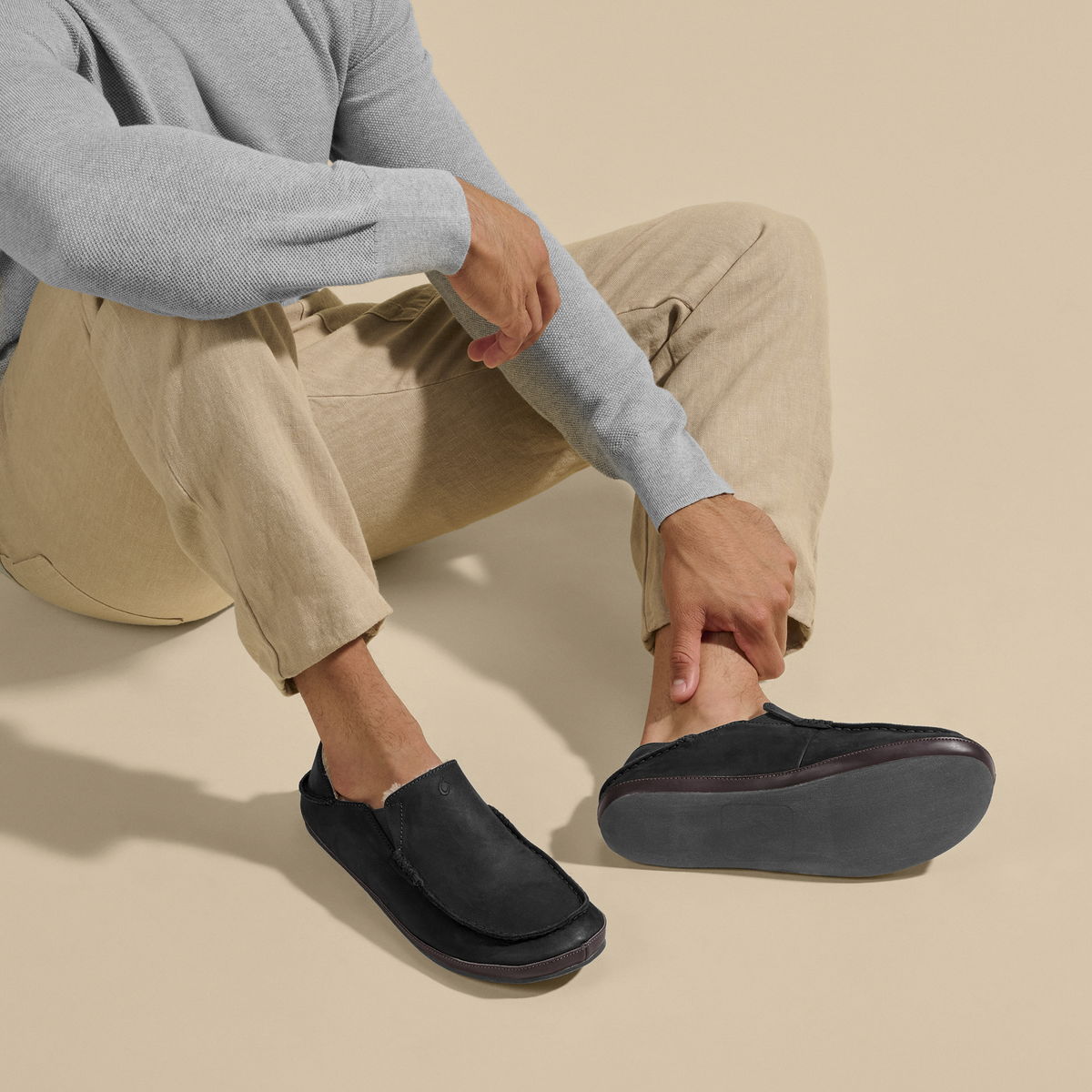 OluKai Premium | Moloā Slipper - Black / Dk Java
