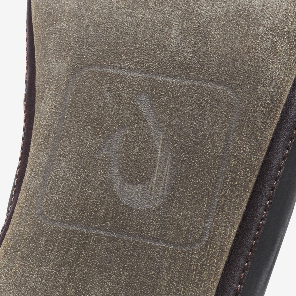 OluKai Premium | Moloā Slipper - Black / Dk Java