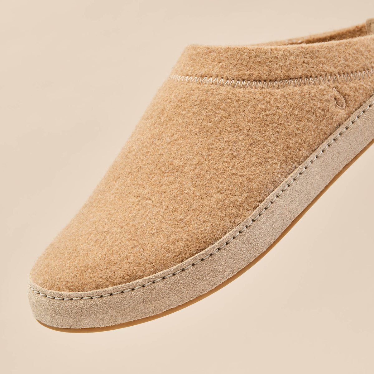 OluKai Value | Hāmani Hulu Men’s Wool Mule Slippers - Oatmeal