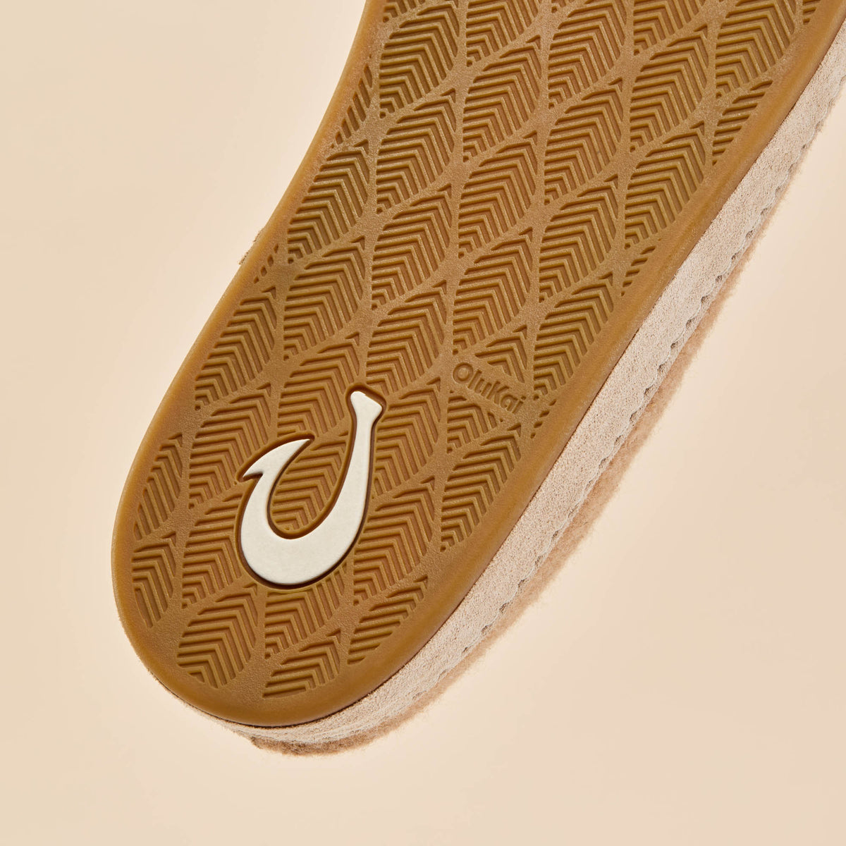 OluKai Value | Hāmani Hulu Men’s Wool Mule Slippers - Oatmeal