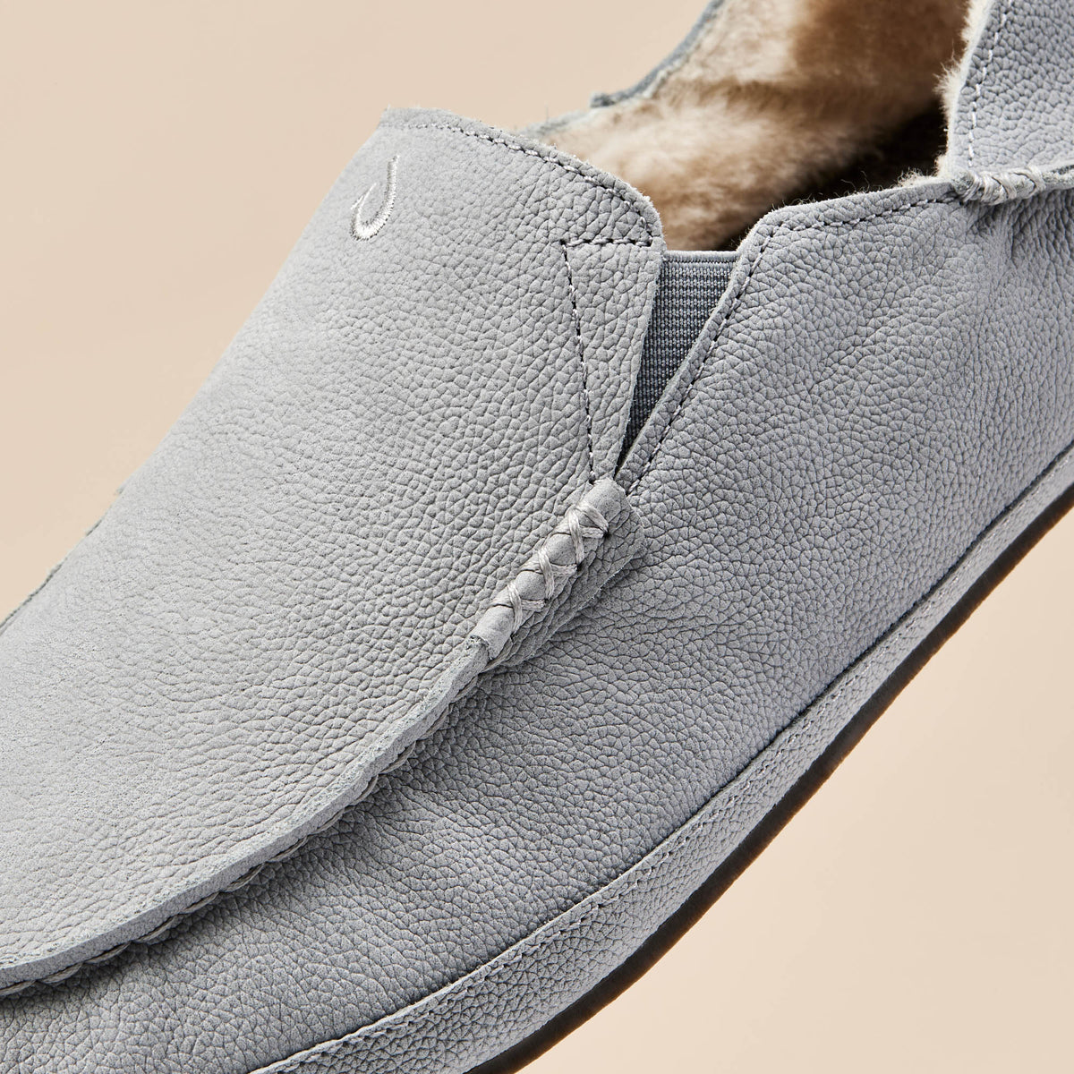 OluKai Exclusive | Moloā Men's Leather Slippers - Kona Coffee