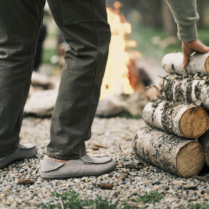 OluKai Exclusive | Moloā Men's Leather Slippers - Kona Coffee