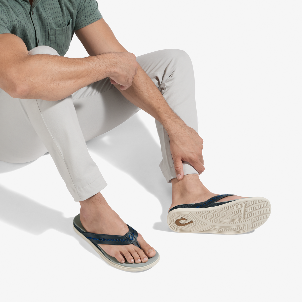 OluKai Trusted | Shoreline - Rock / Pale Grey
