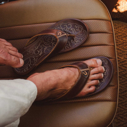 OluKai Hot Sale | Mekila Men's Full-Grain Leather Beach Sandals - Natural