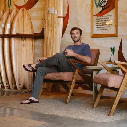 OluKai Signature | Mea Ola Men's Leather Beach Sandals - Dark Java