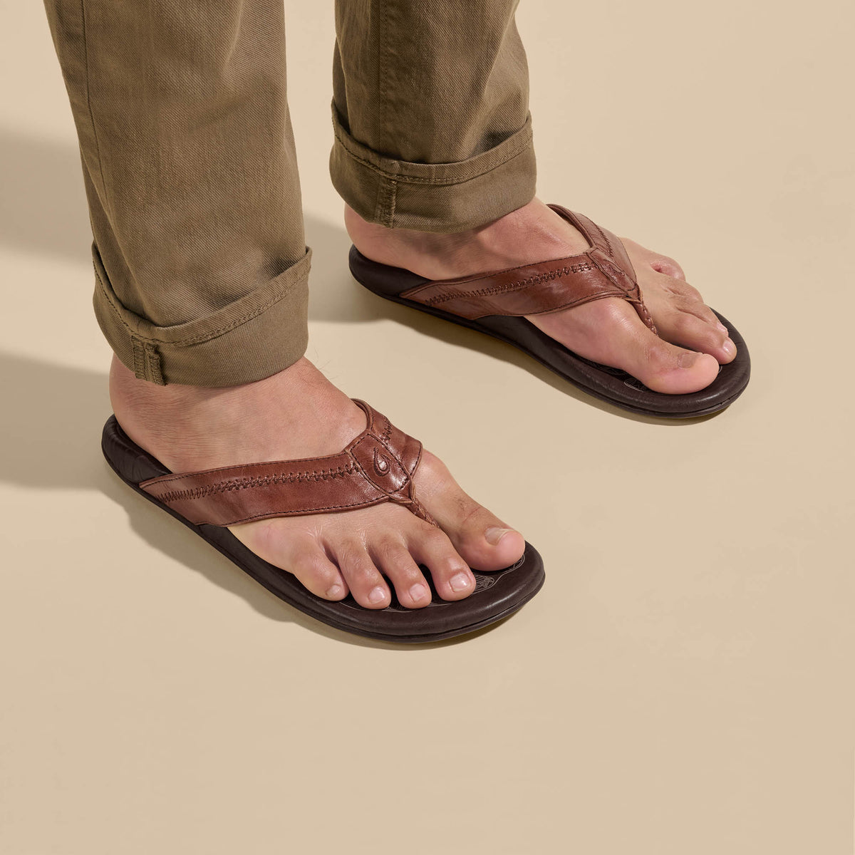 OluKai Popular | Hiapo - Rum / Dark Wood Men’s Leather Beach Sandals