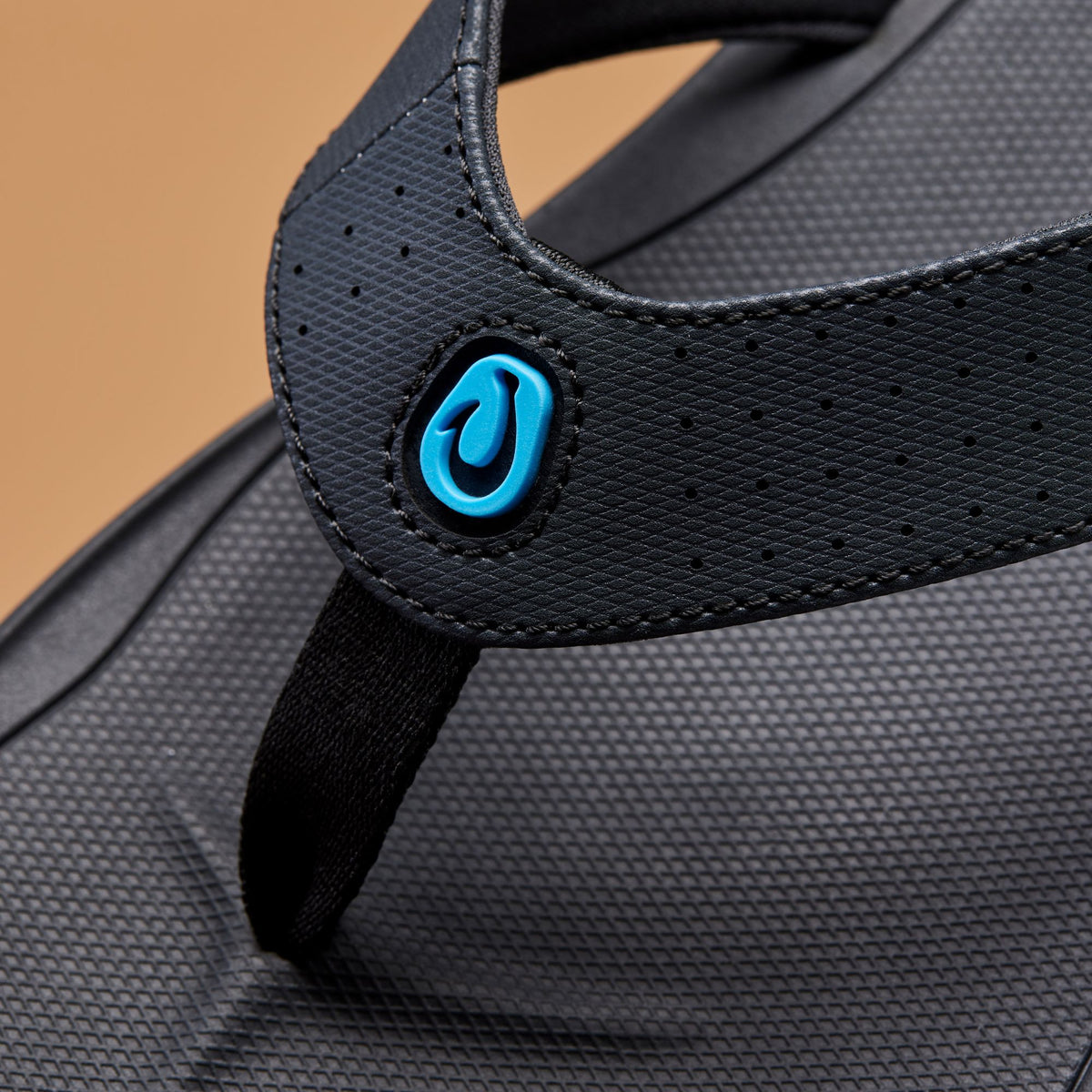 OluKai Discount | Ki‘i Men’s Water Ready Beach Sandals - Lava Rock / Bold Blue