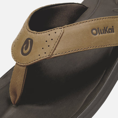 OluKai Sale | Pili - Tan / Dark Java