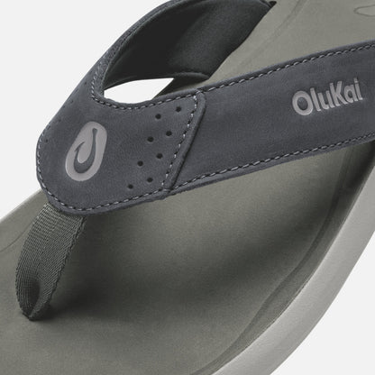 OluKai Premium | Pili - Rock / Ash
