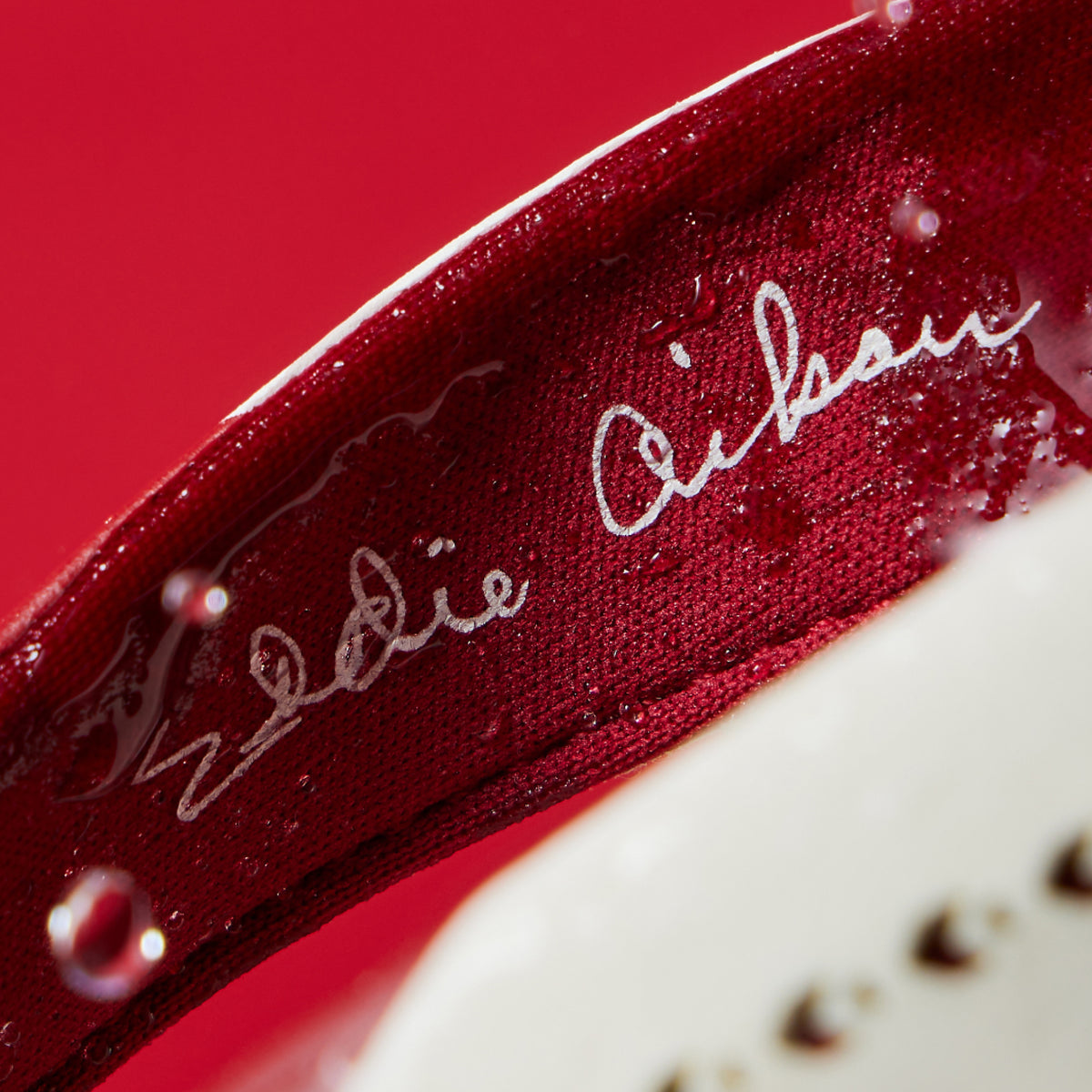 OluKai Quality | Ulele - Off White / Deep Red