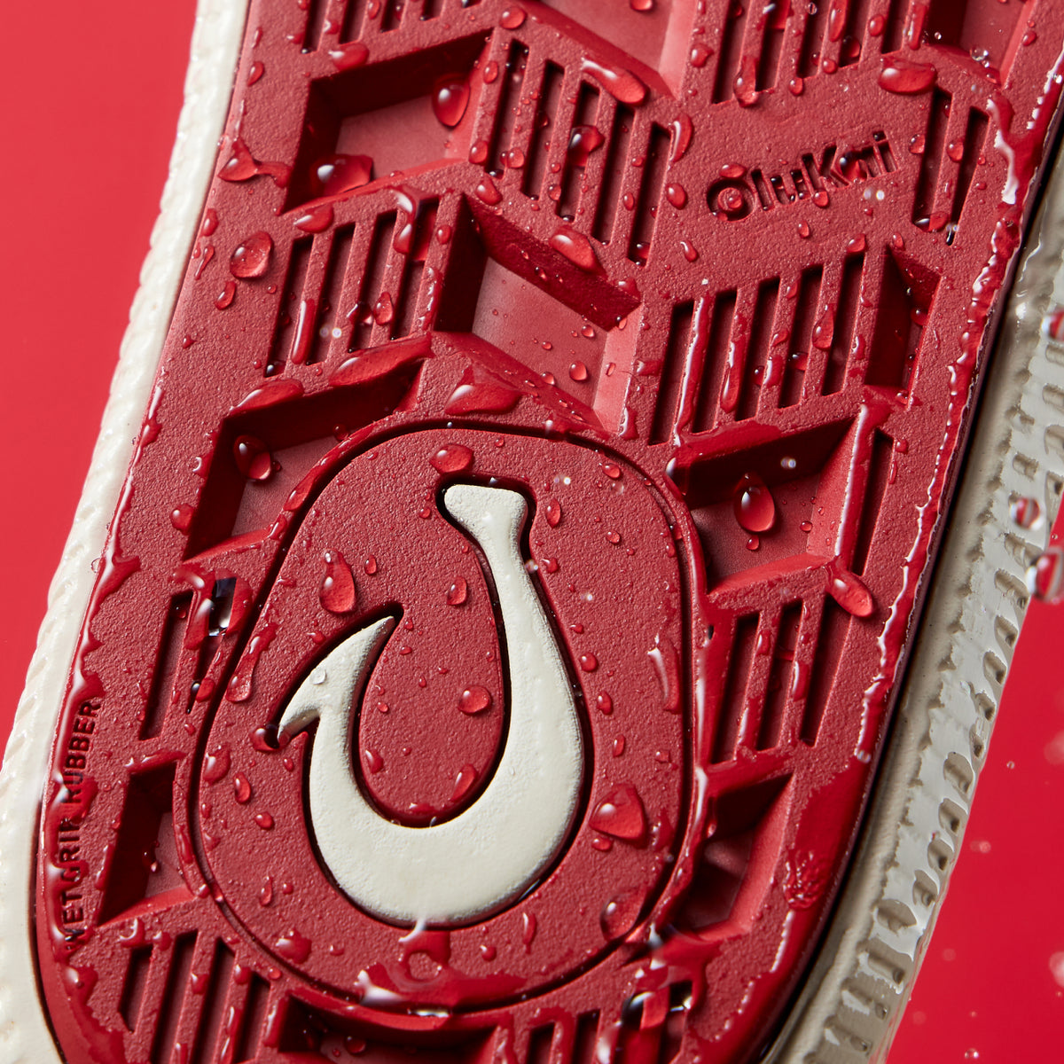 OluKai Quality | Ulele - Off White / Deep Red