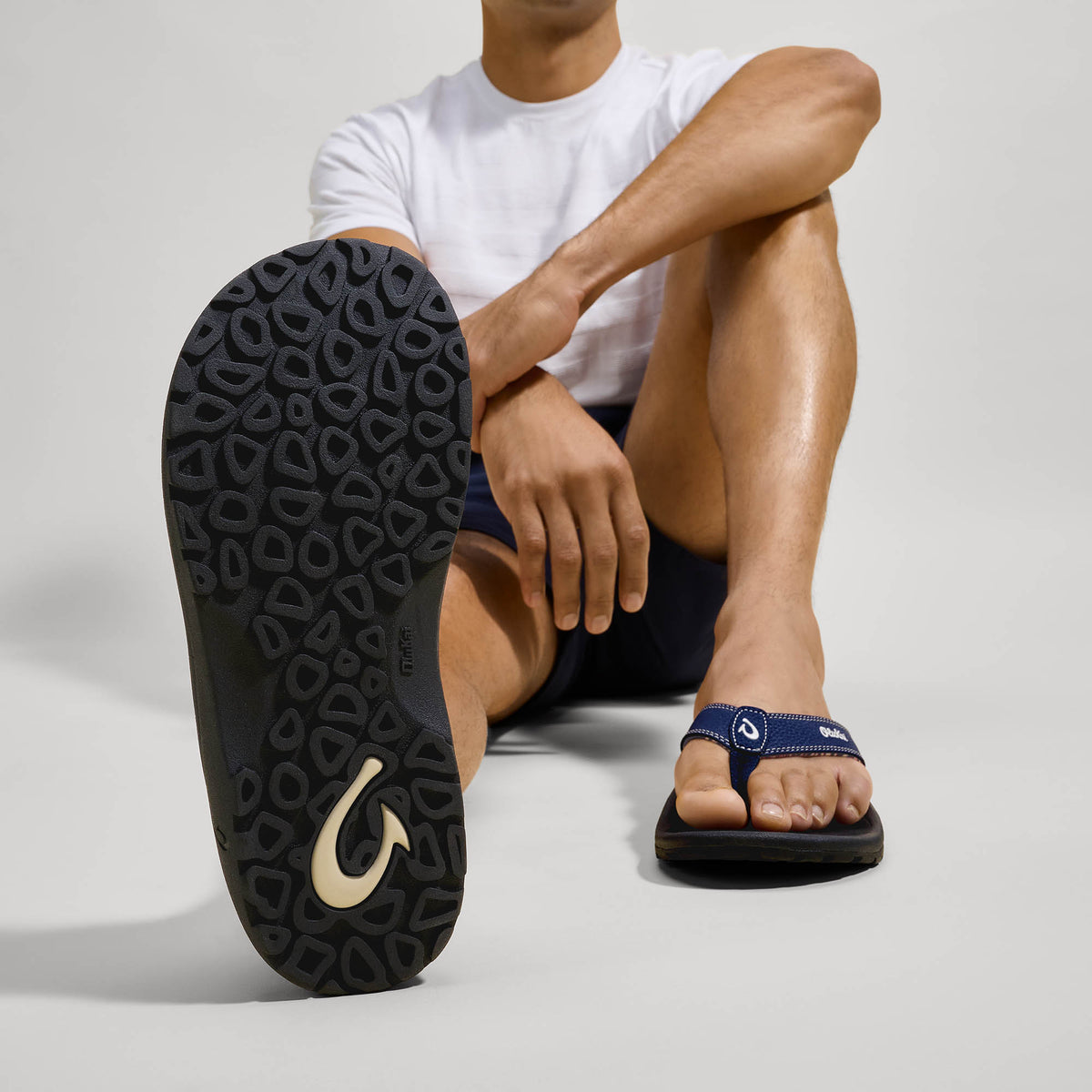 OluKai Latest | ‘Ohana Men's Beach Sandals - Navy / Onyx