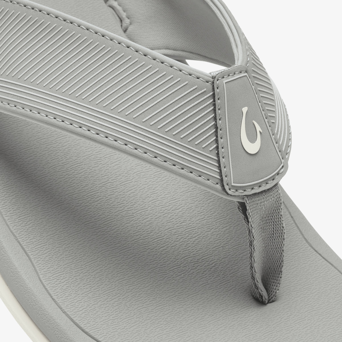 OluKai Deals | 'Ahi Kai - Ash / Ash