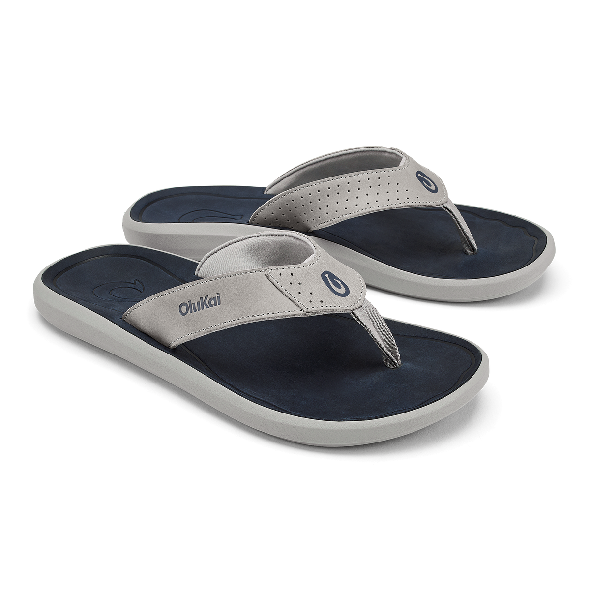 OluKai Discount | Pili Men’s Waterproof Leather Sandals - Ash / Mood Indigo