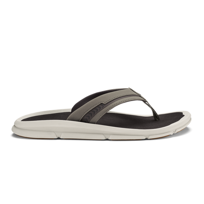 OluKai Value | ʻAkeu - Mustang / Dk Java