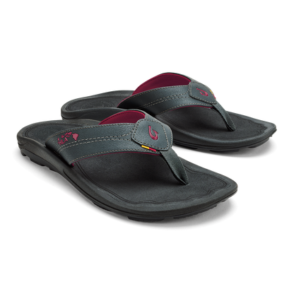 OluKai Best Seller | Kīpī Men’s Comfortable Beach Sandals - Dark Shadow
