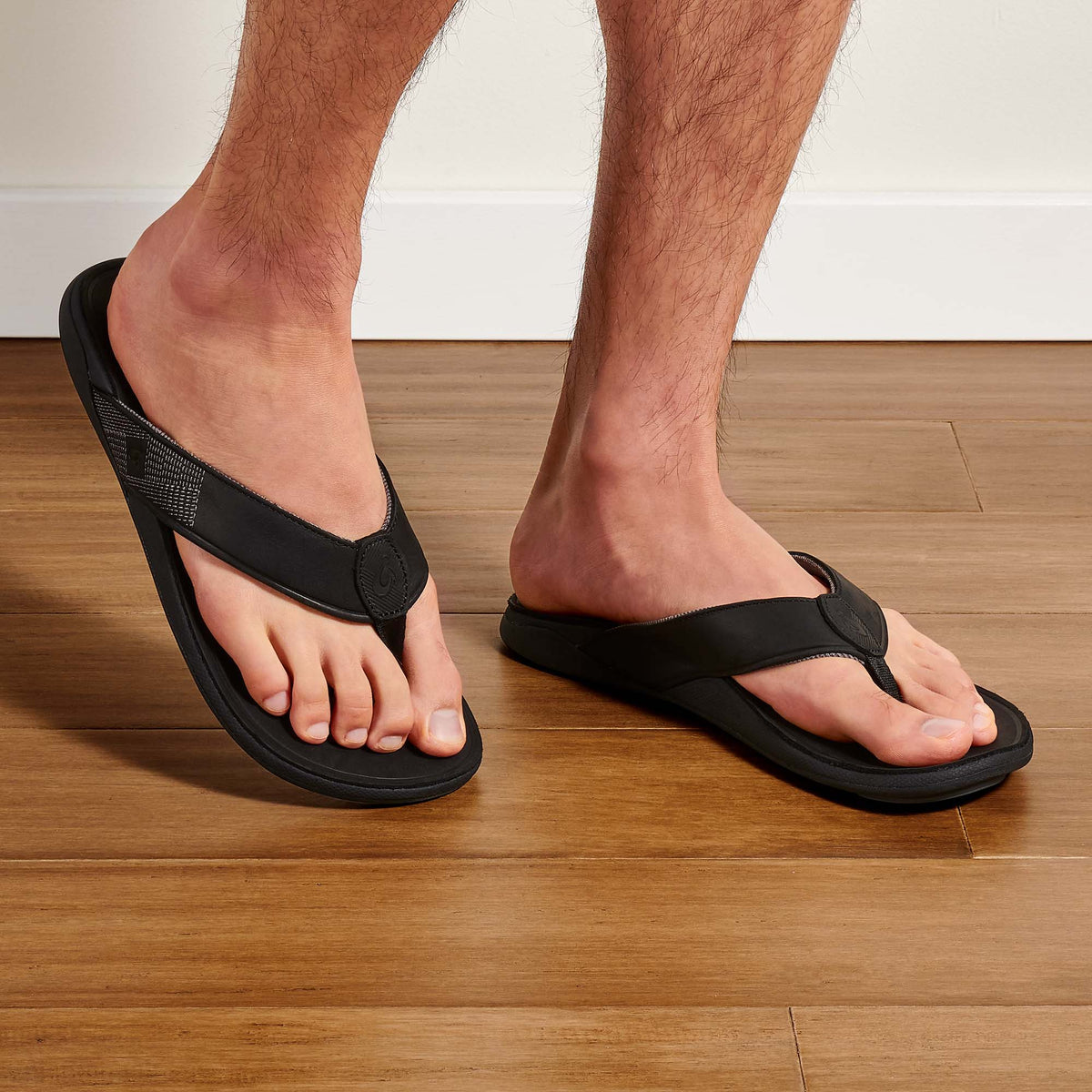 OluKai Customer Favorite | Tuahine Men's Waterproof Leather Beach Sandals - Black
