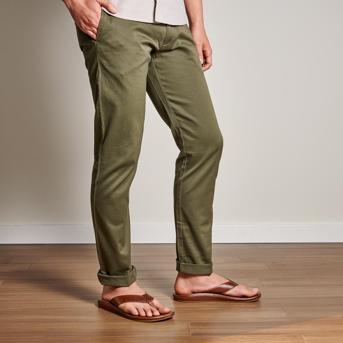 OluKai Value | ‘Ilikai Men‘s Leather Sandals - Toffee
