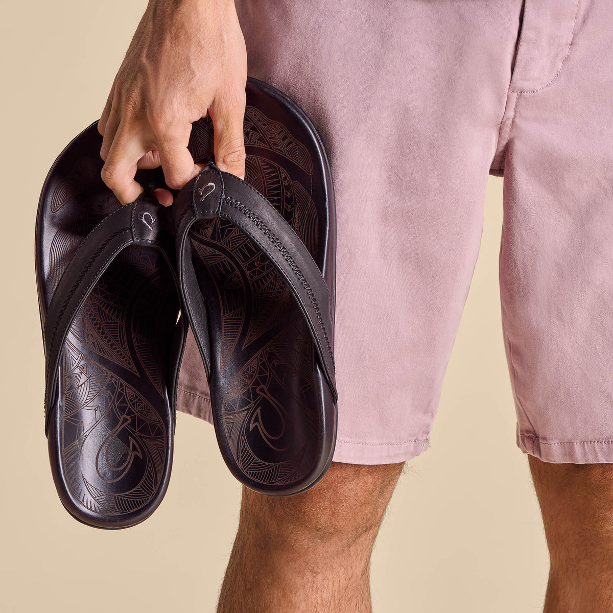 OluKai Quality | Hiapo - Lava Rock Men’s Leather Beach Sandals