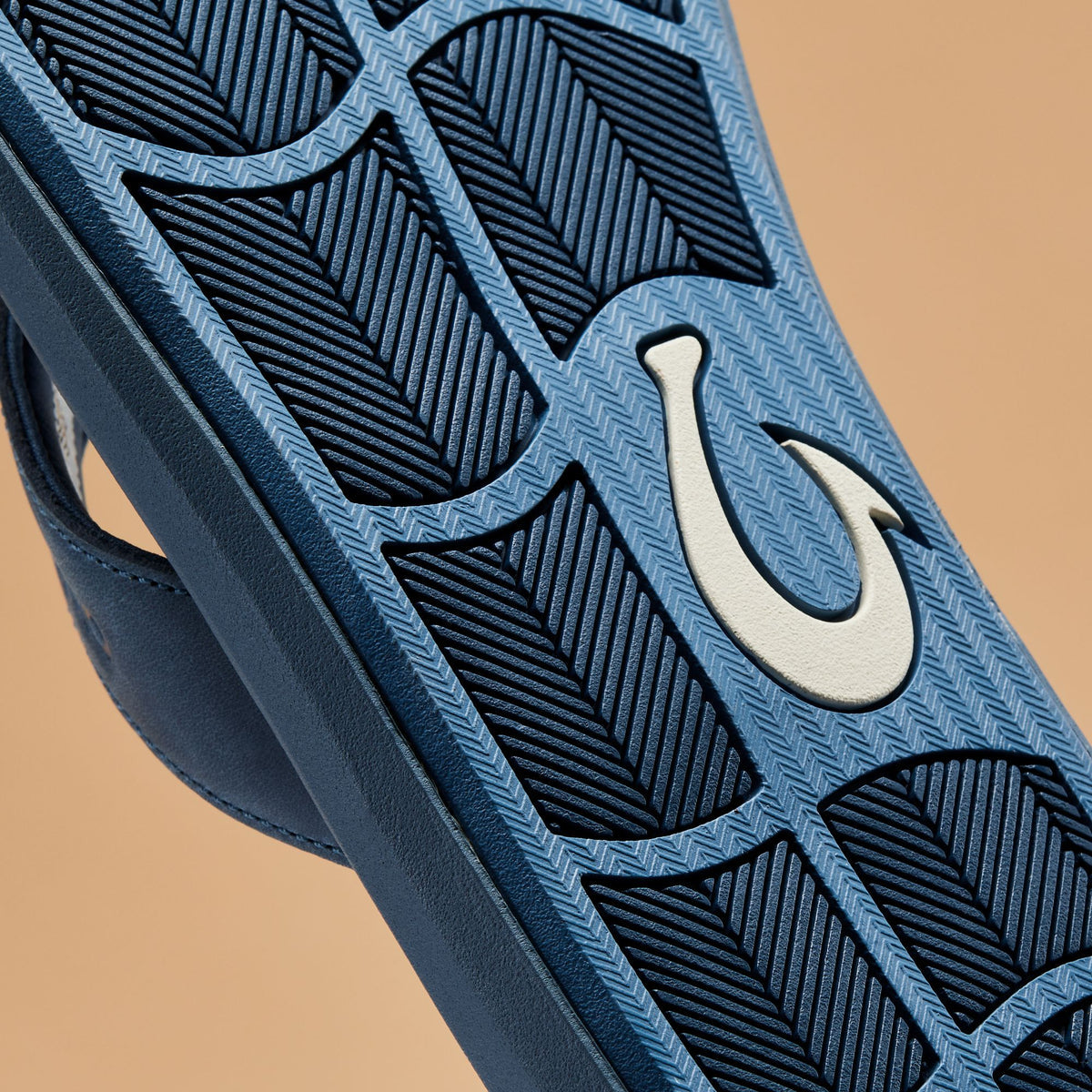OluKai Premium | Pili Men’s Waterproof Leather Sandals - Blue Fog / Coastal Blue