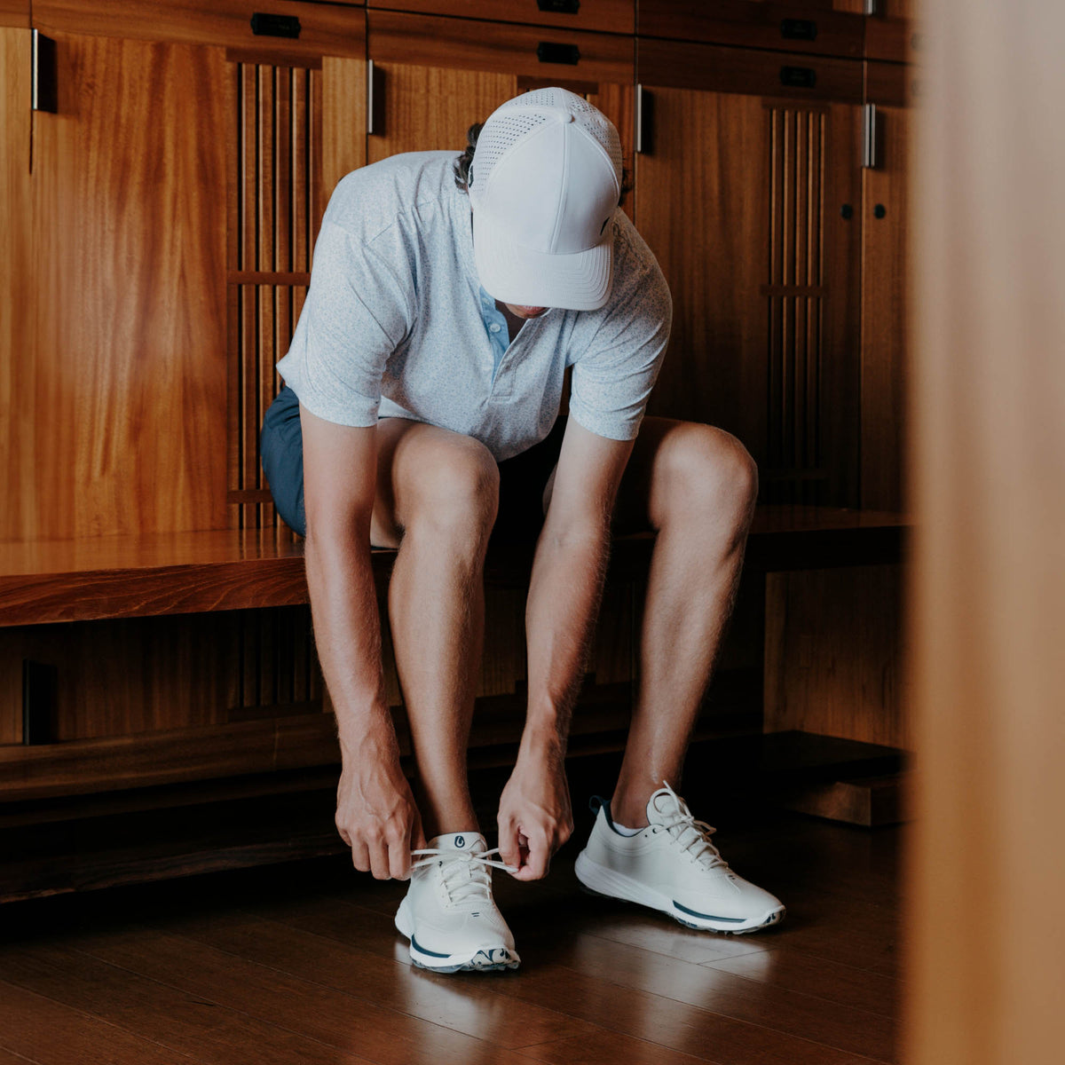 OluKai Best Seller | Mākena Men’s Waterproof Golf Shoes - White Sand