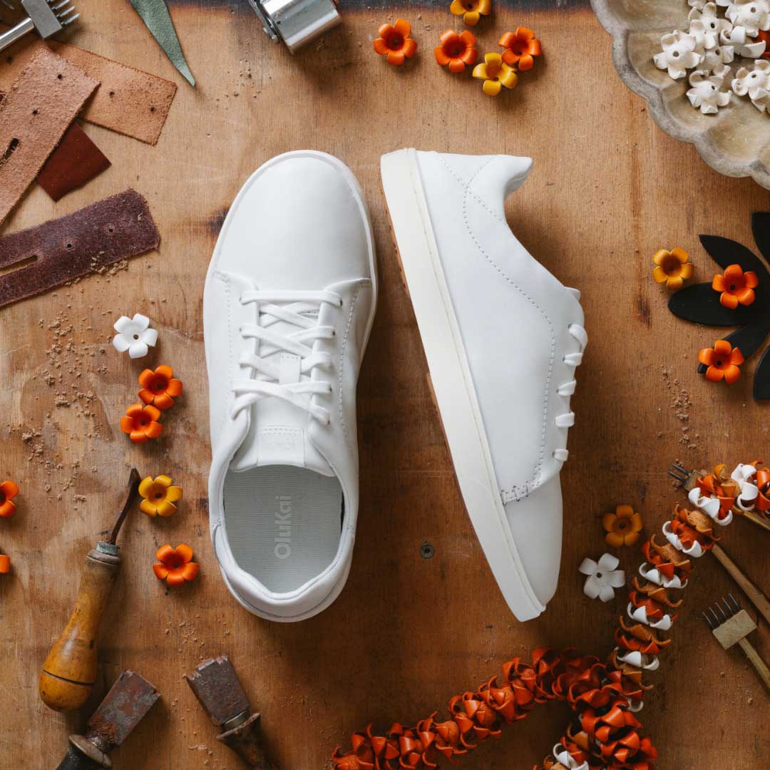 OluKai New | Pehuea Lī ‘Ili Women's Leather Sneakers - White