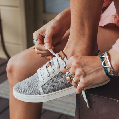 OluKai Trending | Pehuea Lī Women's Lightweight Sneakers - Tapa