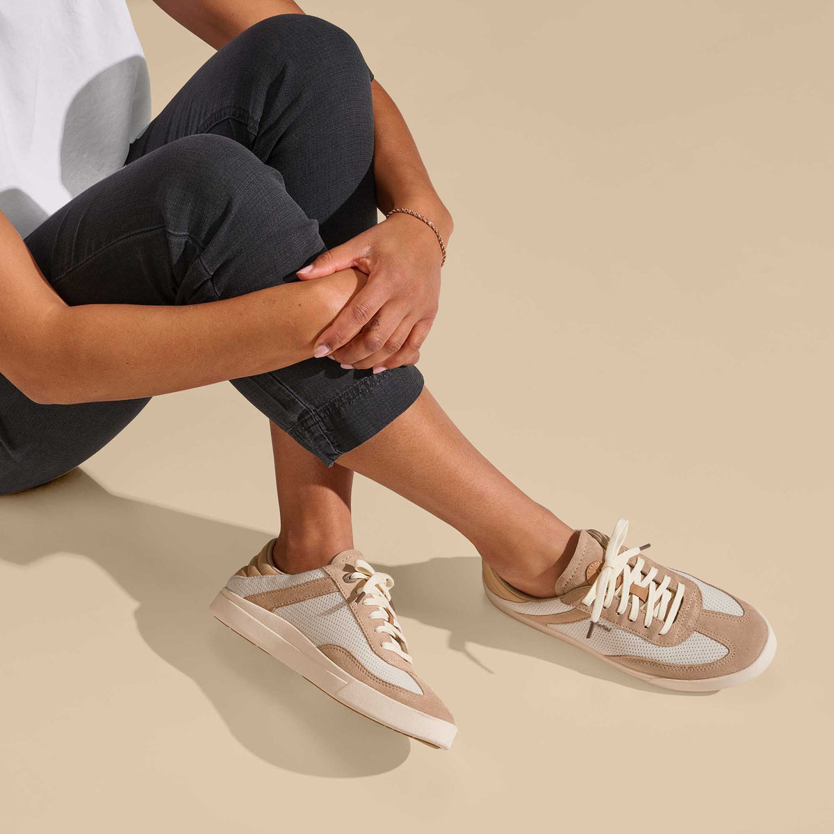 OluKai Everyday | Kīlea Women’s Sneaker Shoes - Tan / Tapa