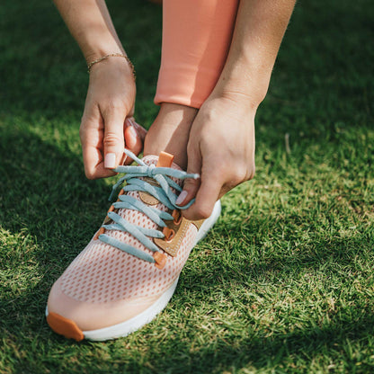 OluKai Special Offer | Wailuku Women’s Athletic Shoes - Peach / Swell