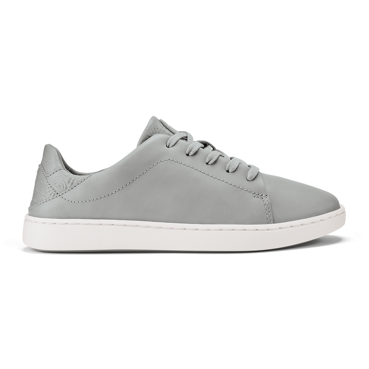 OluKai Deals | Pehuea Lī ‘Ili Women's Leather Sneakers - Ash
